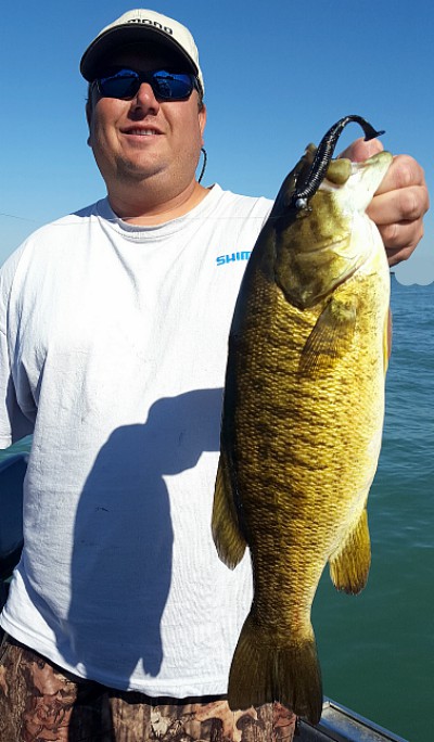 Charter Fishing Chicago Illinois and Hammond Indiana with Captain Ralph  Steiger Fishing Guide Service for salmon, trout, smallmouth bass and perch  in Illinois and Indiana waters of Lake Michigan.. - Home Page